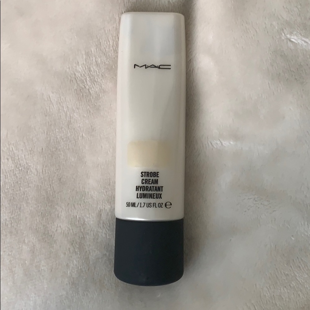 MAC strobe cream